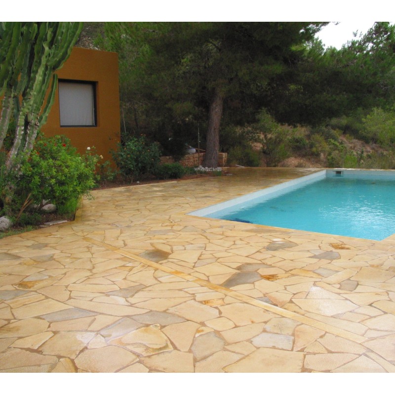 Piedra Solnhofen irregular fina 7/12mm. Antideslizante ideal zonas exteriores de lluvia.